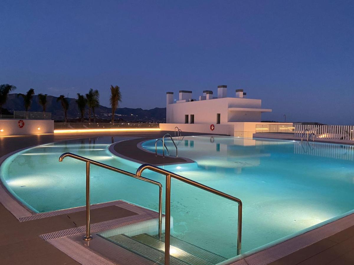 High End Large Ground Floor With Luxury Private Pool And Sea Views Apartment *