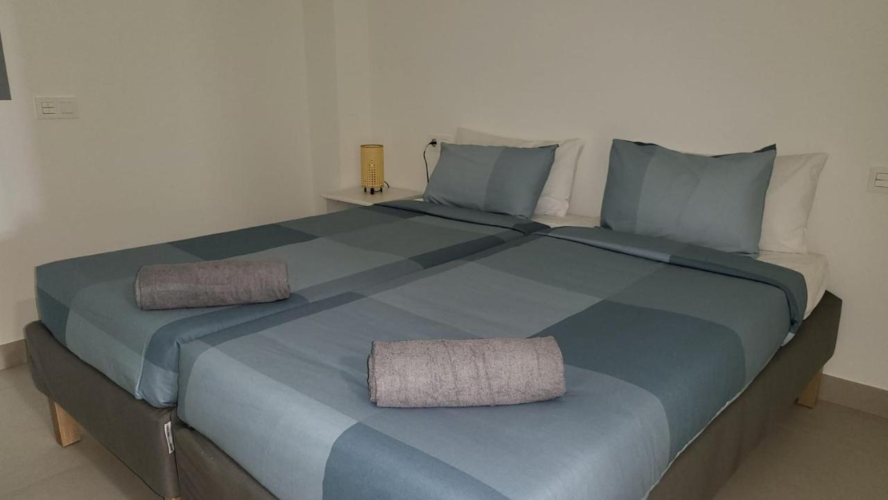 Apartment High End Large Ground Floor With Luxury Private Pool And Sea Views Málaga