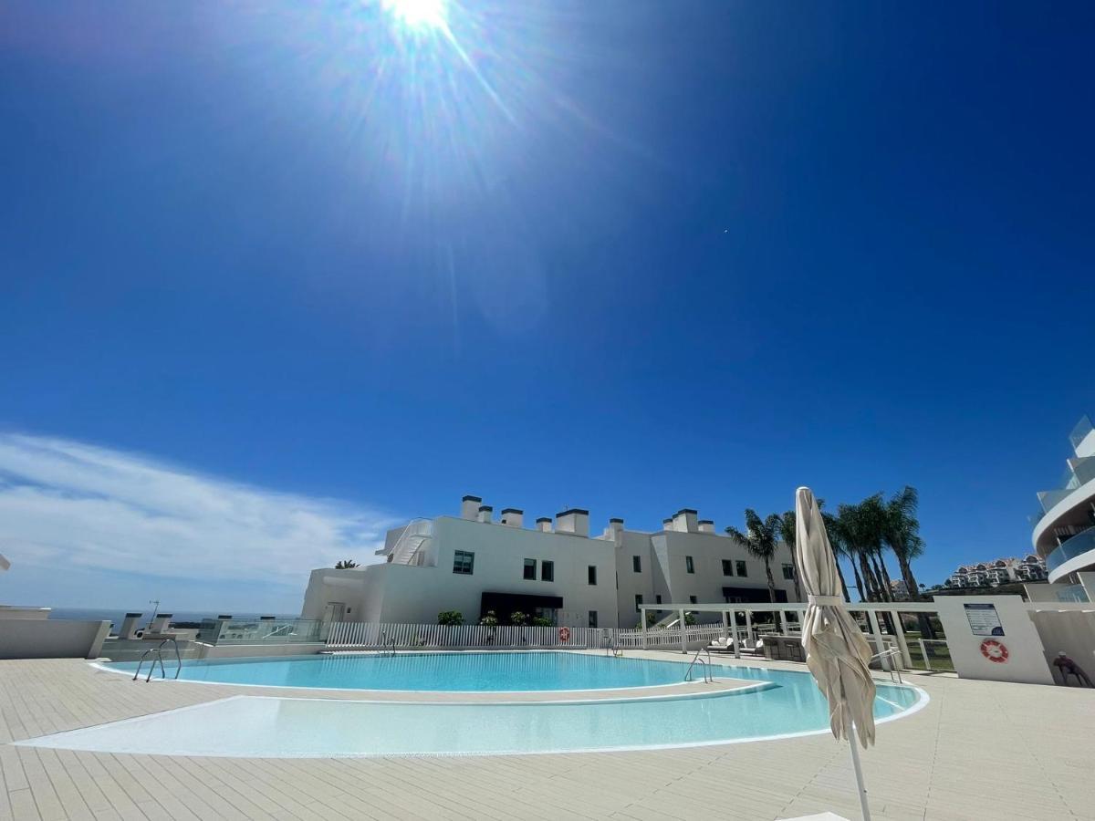 High End Large Ground Floor With Luxury Private Pool And Sea Views Apartment Málaga